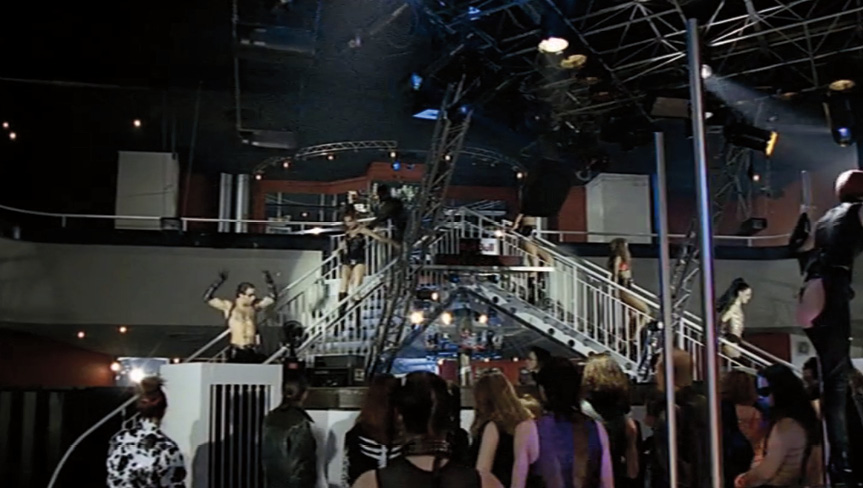 Figure 19 concert in the Arena (Images © 1997 Dor Film Produktionsgesellschaft/ Österreichischer Runkfunk (ORF)